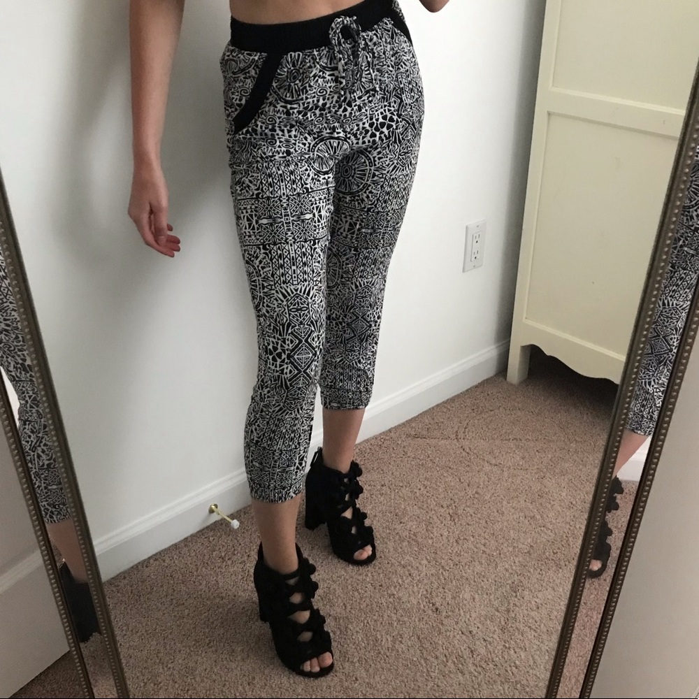 Black and White Printed Tie Pants